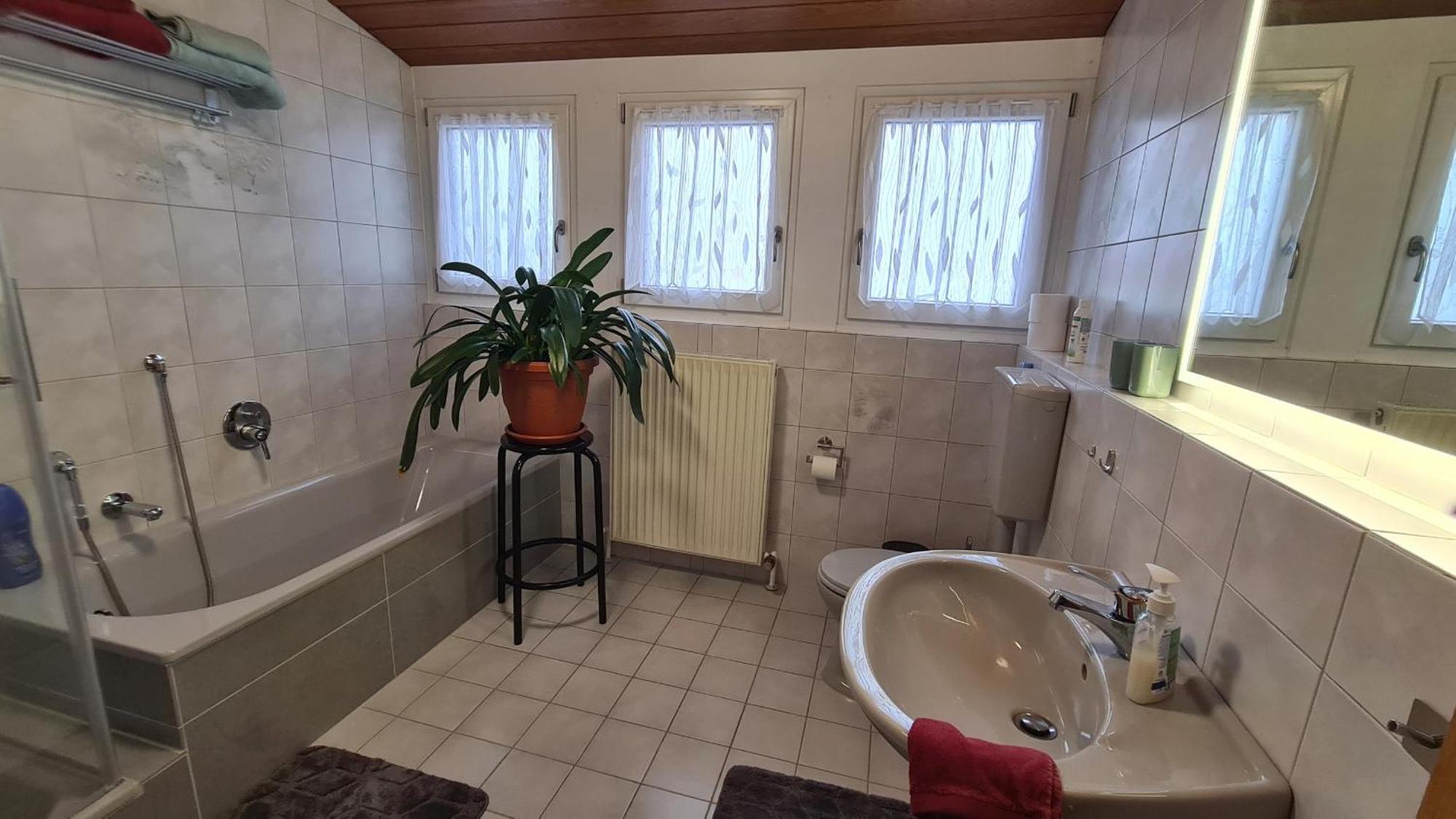 Gemuetliche 120 Qm Ferienwohnung Mit Balkon Адельсдорф Экстерьер фото